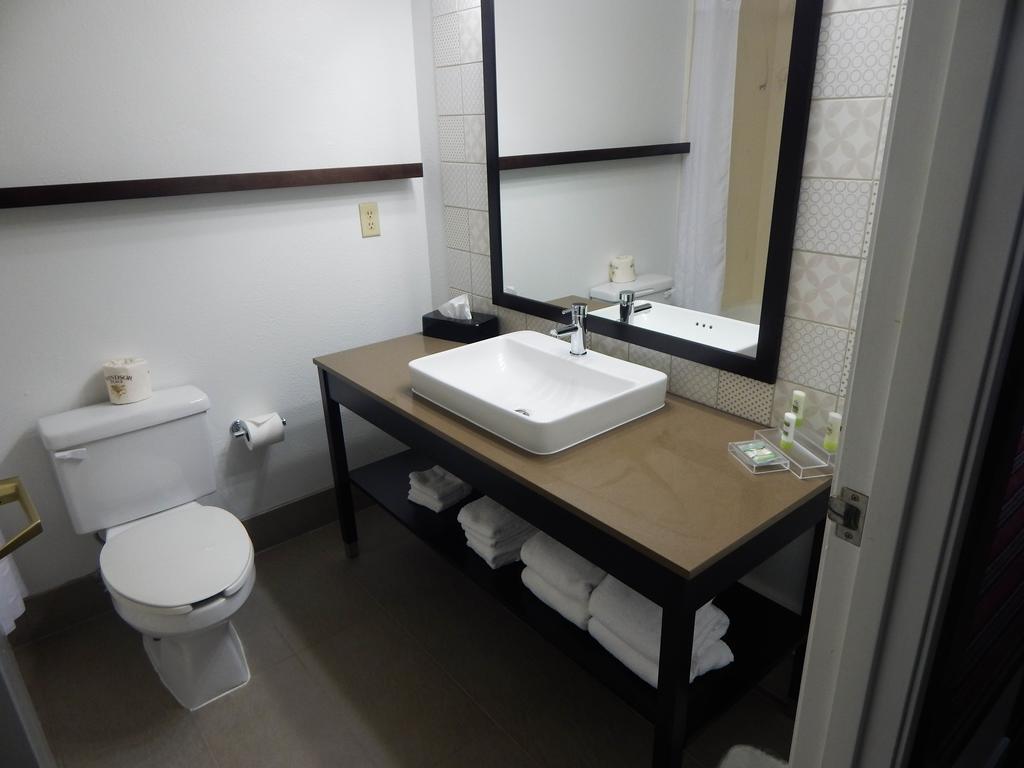 Country Inn & Suites By Radisson, Dfw Airport South, Tx Irving Esterno foto