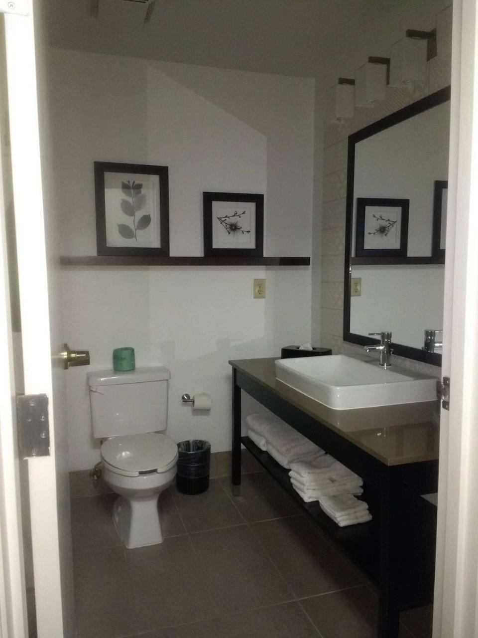 Country Inn & Suites By Radisson, Dfw Airport South, Tx Irving Esterno foto